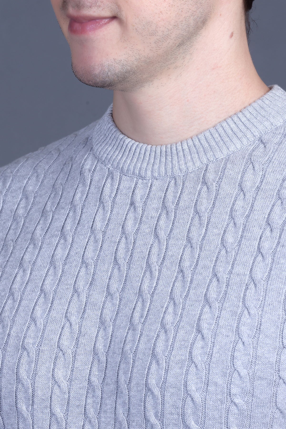 Men Solid Round Neck Grey Sweater