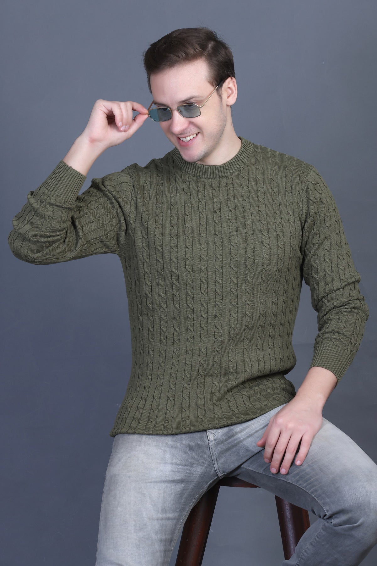 Men Solid Round Neck Olive Sweater