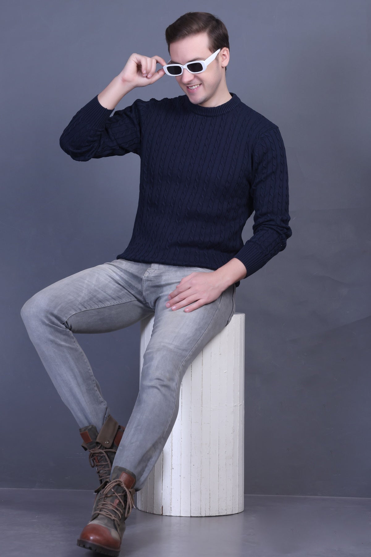 Men Solid Round Neck Navy Sweater