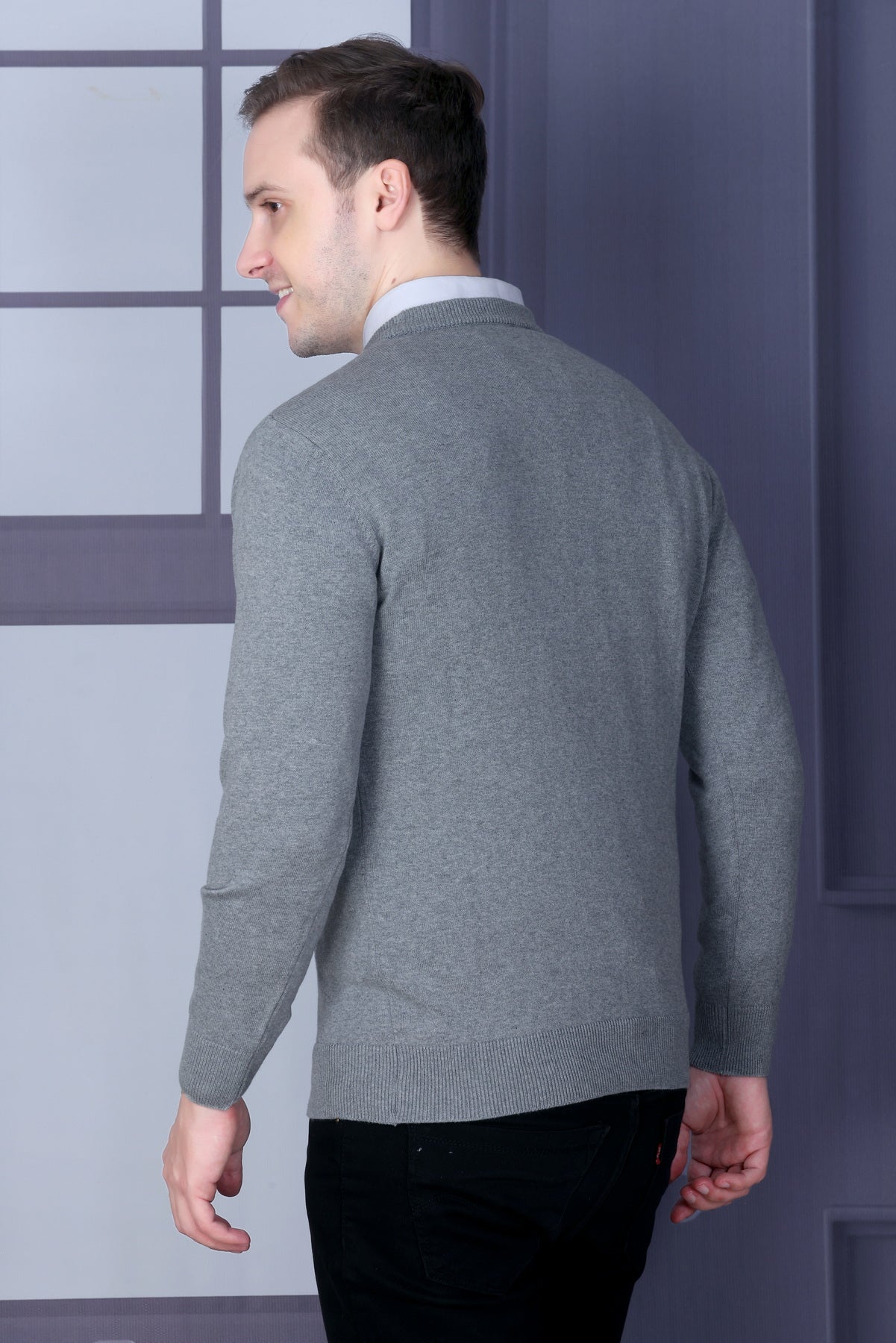 Men’s Solid  Grey Knit Sweater