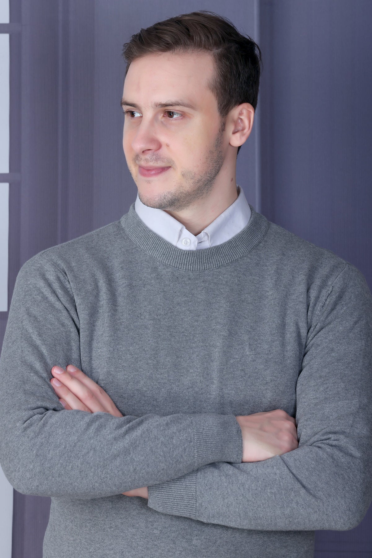 Men’s Solid  Grey Knit Sweater