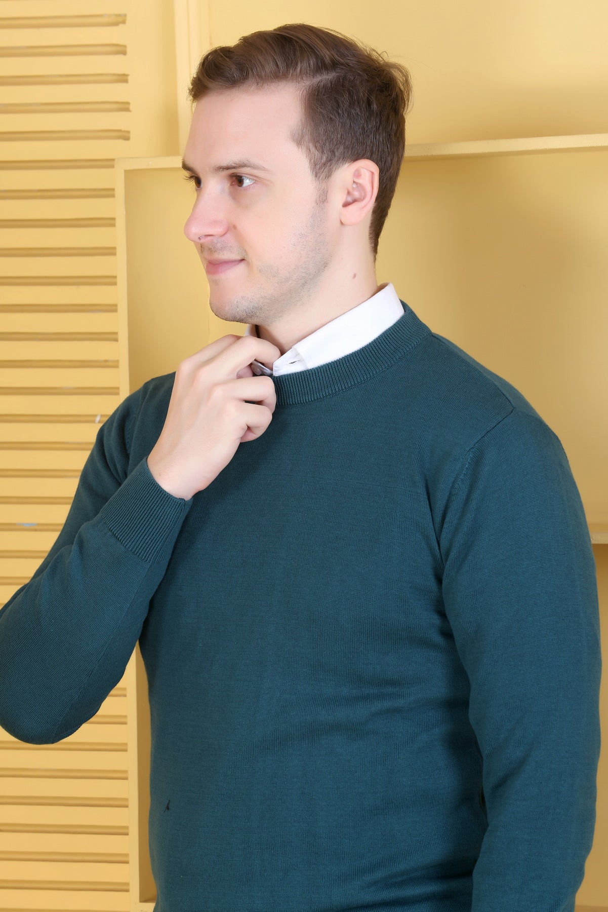 Men’s Solid Olive Green Knit Sweater