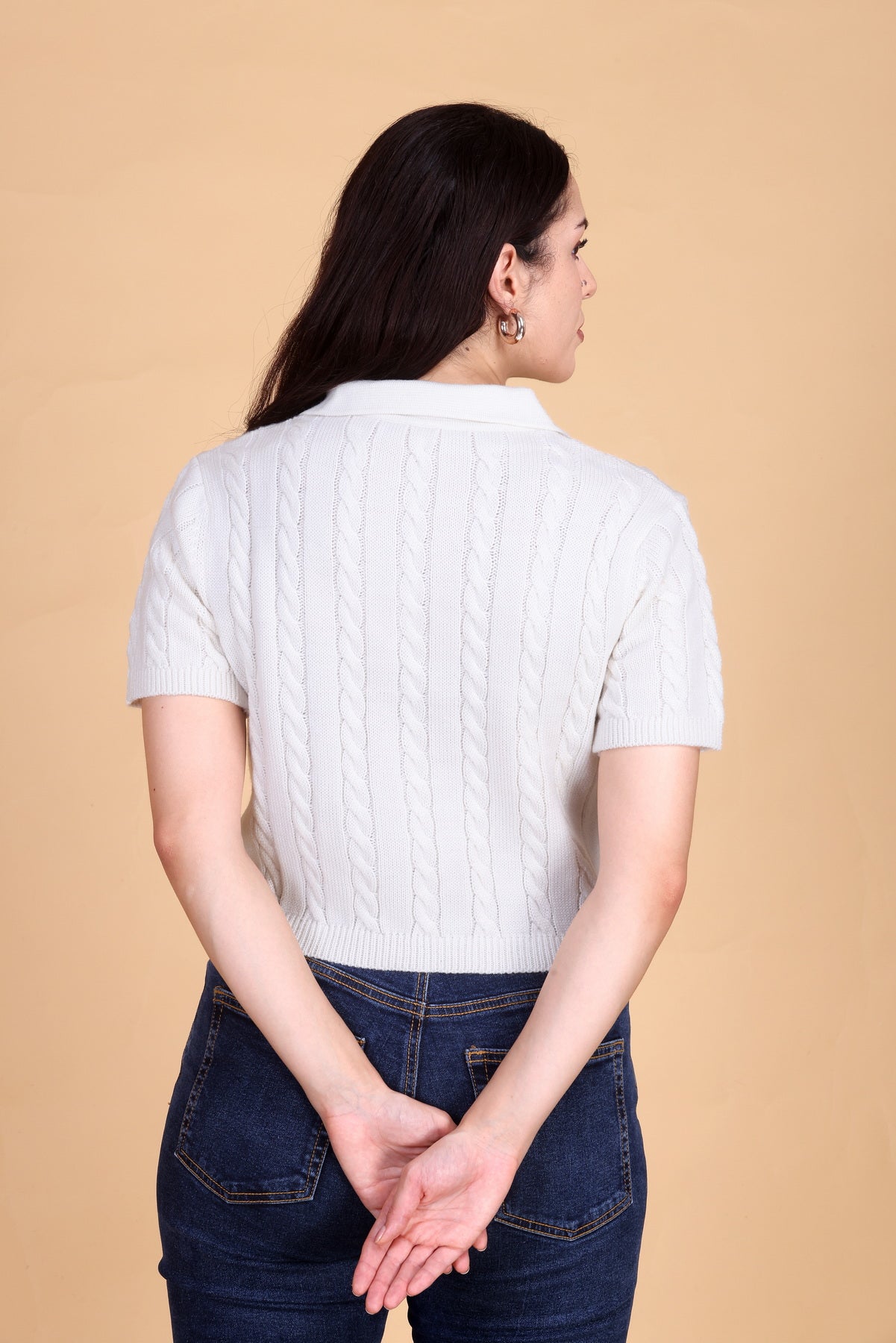 Women white knit polo top with short sleeves