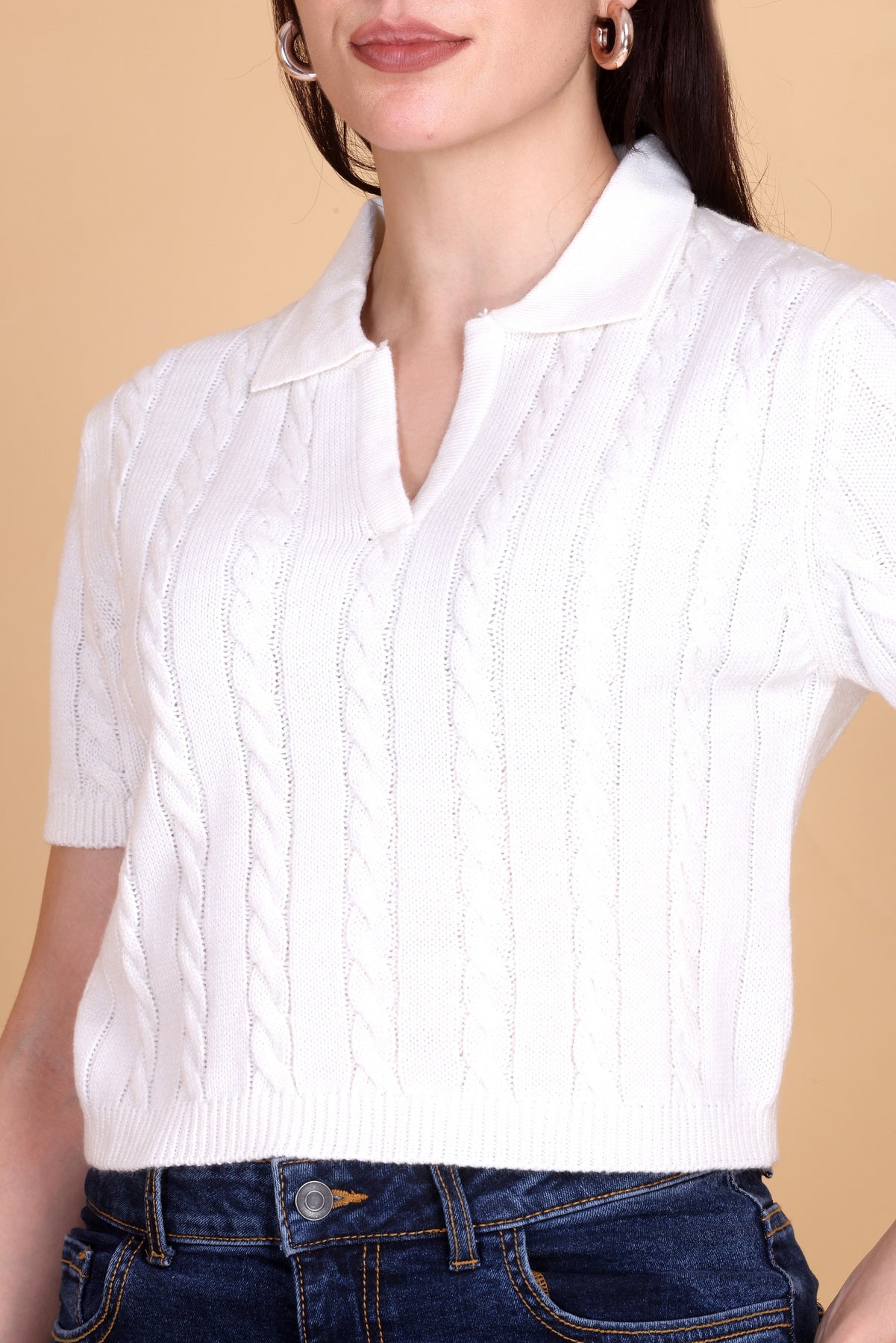 Women white knit polo top with short sleeves