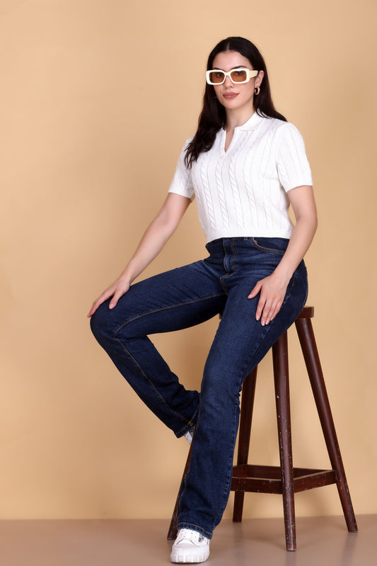 Women white knit polo top with short sleeves