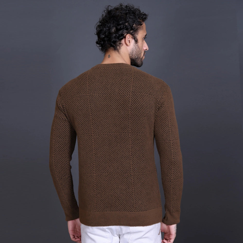 Round Neck Full Sleeve Knitted Pullover